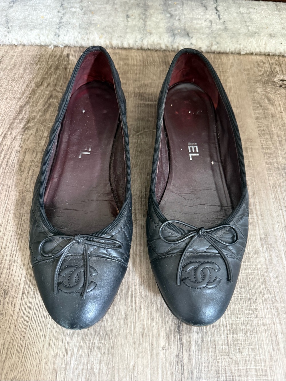 Authentic CHANEL Quilted Ballet Flats Black 37.5